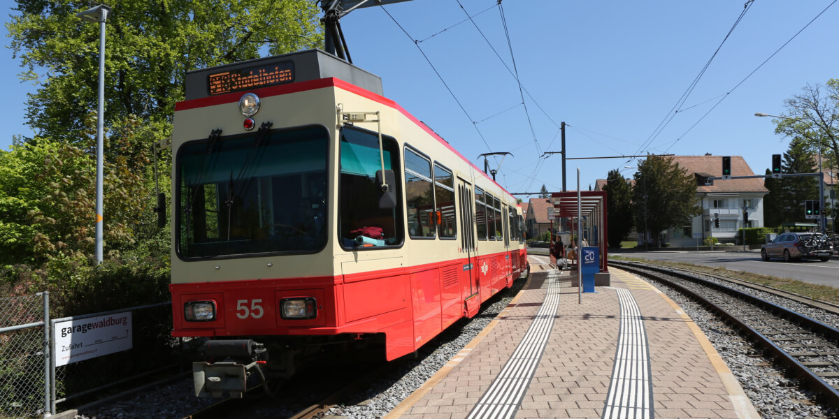 Forchbahn an der Haltestelle Waldburg