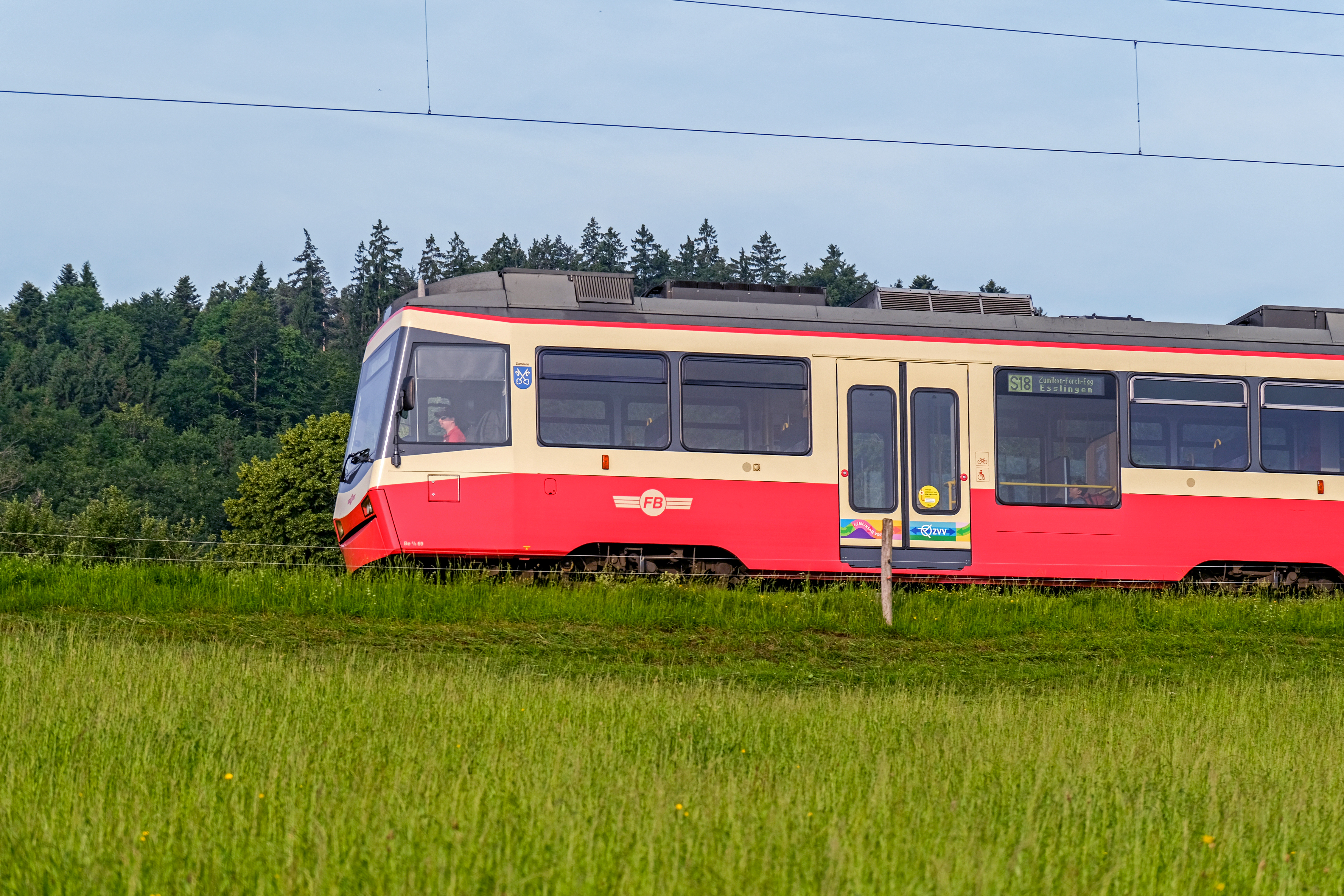 XT3F4949